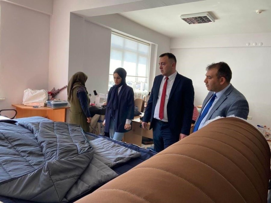 Derebucak’tan Depremzedelere Yardım