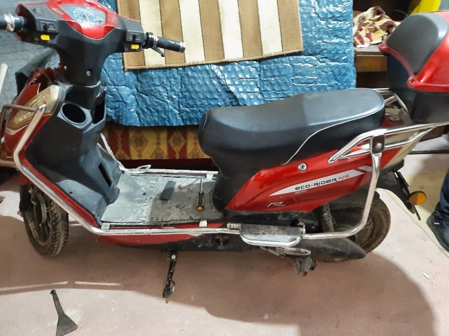 Hırsızlık Şüphelisi 3 Kişi Tutuklandı