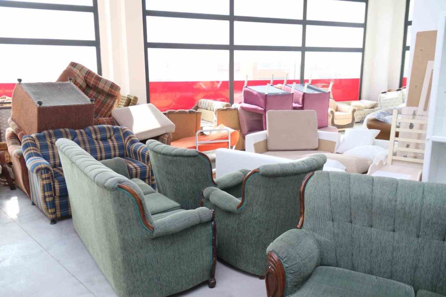 Eskişehir’deki Yardımseverlerden Depremzedeler İçin ‘organize’ Sistem