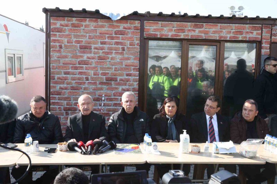 Başkan Böcek, Üçüncü Kez Deprem Bölgesinde