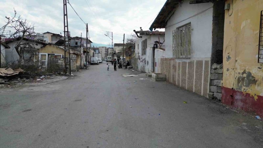 İskenderun’daki Meydan Mahallesi Depremden Etkilenenleri Ağırlıyor