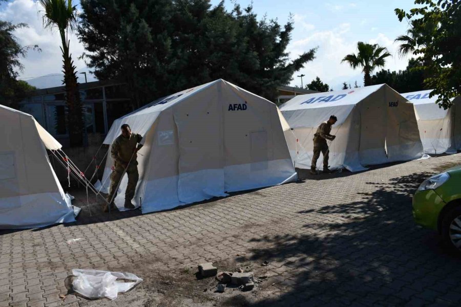 Payas’ta Depremzedeler İçin Kurulan Çadır Sayısı 580’e Ulaştı