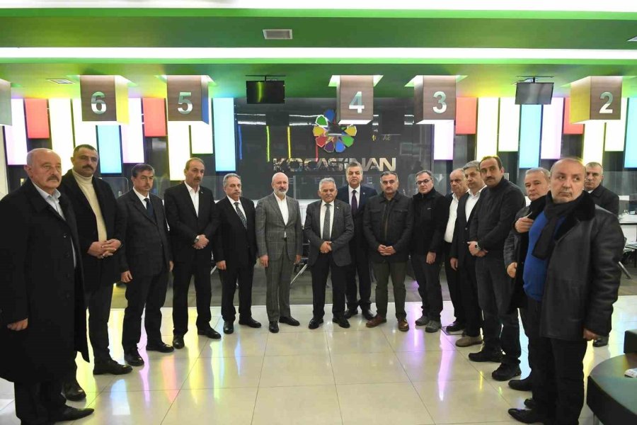 Büyükkılıç, İlçe Başkanları İle Kocasinan’da Bir Araya Geldi