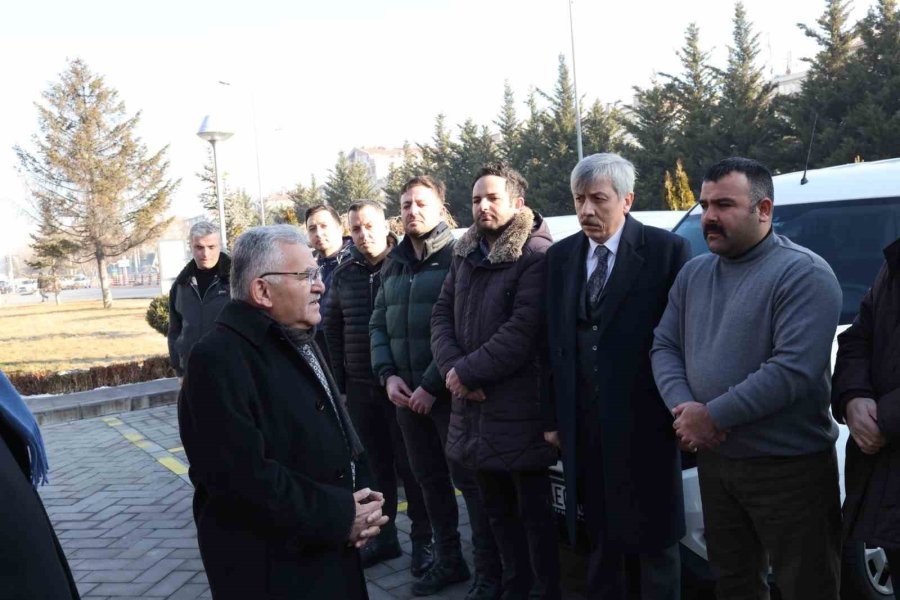 Başkan Büyükkılıç, Teknik Destek Ekibini Deprem Bölgesine Uğurladı