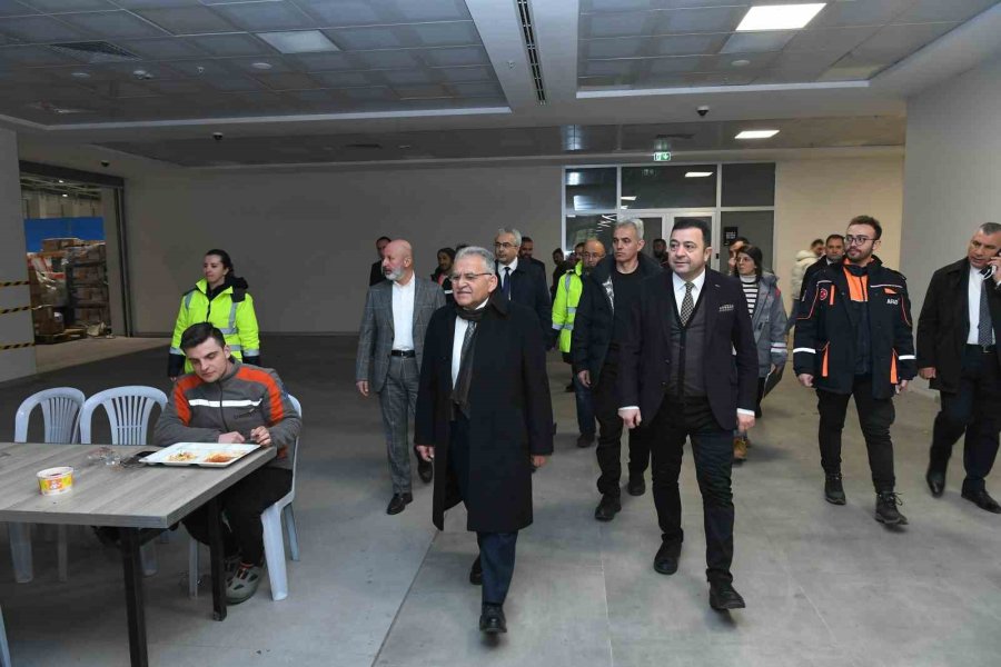 Başkan Büyükkılıç: "deprem Bölgesine Yardım, Bin Tıra Ulaştı"