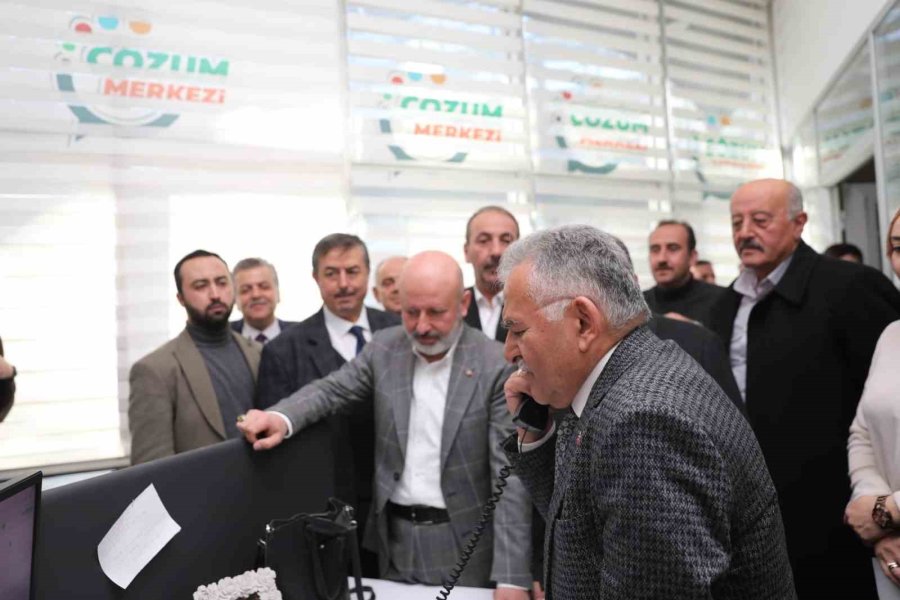 Başkan Çolakbayrakdar; “çözüm Merkezi, 7/24 Saat Çalışarak, Yaraları Sarıyor”