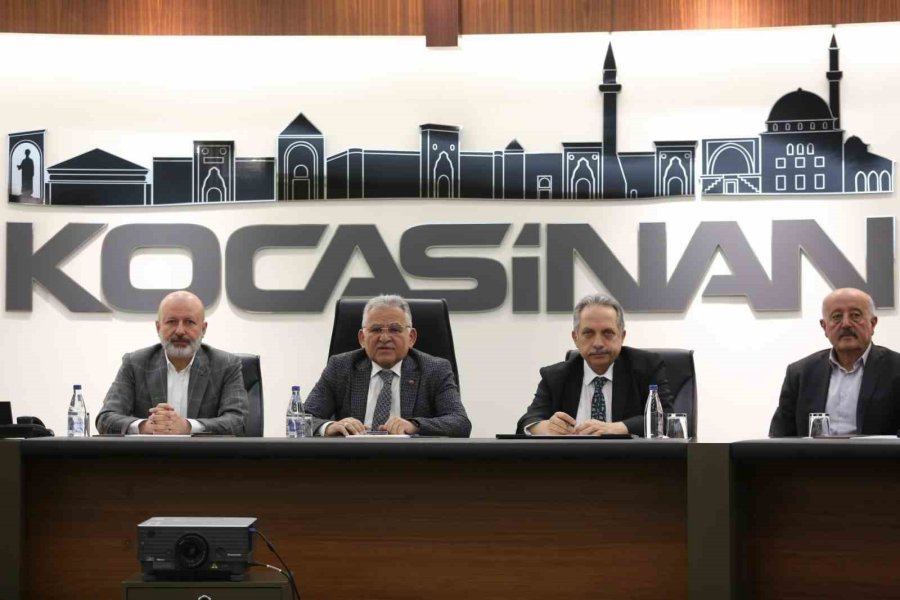 Başkan Çolakbayrakdar; “çözüm Merkezi, 7/24 Saat Çalışarak, Yaraları Sarıyor”