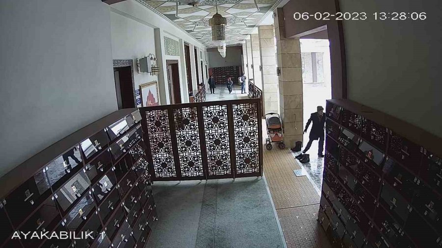 Malatya’da Depremin Yeni Görüntüleri Cami Kamerasına Yansıdı