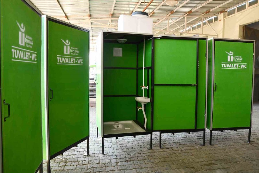 Tepebaşı’ndan Deprem Bölgesine Seyyar Tuvalet Desteği