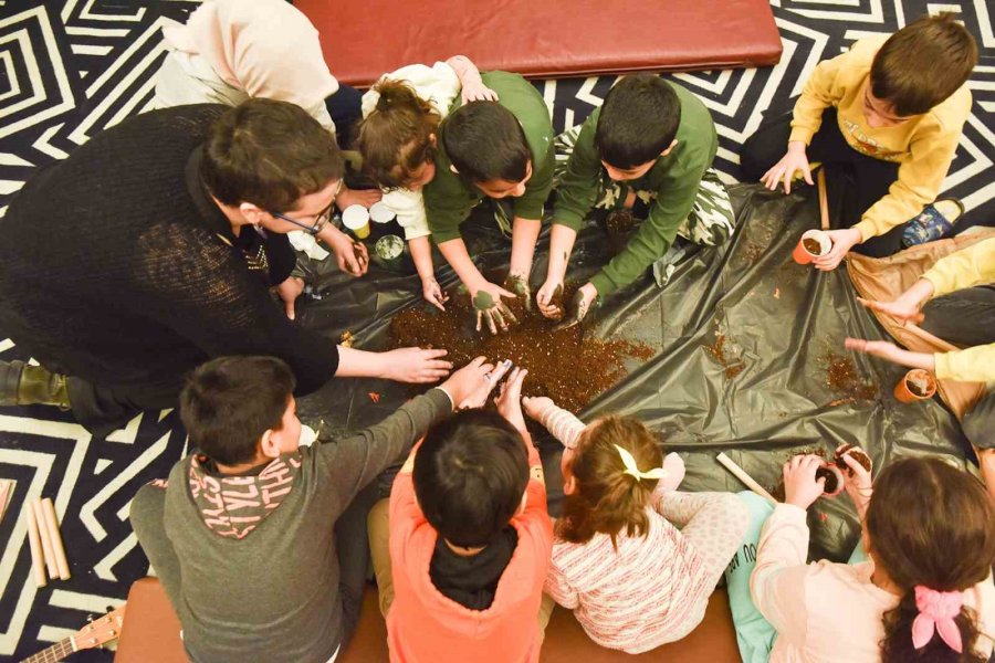 Depremzede Çocuklara Sanatla İfade Etkinliği Düzenlendi