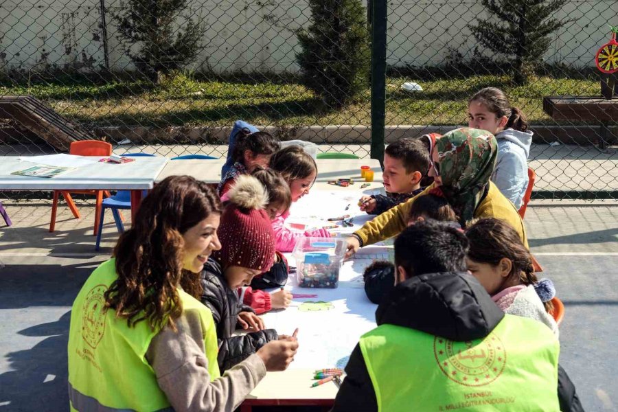 Kahramanmaraş’ta Çocukların Yaraları Masallarla Sarılıyor