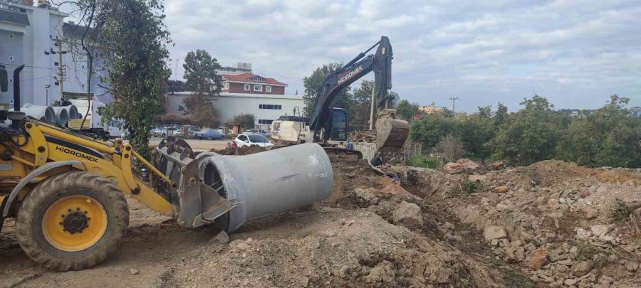 Alanya Belediyesi Alt Yapı Çalışmalarını Sürdürüyor