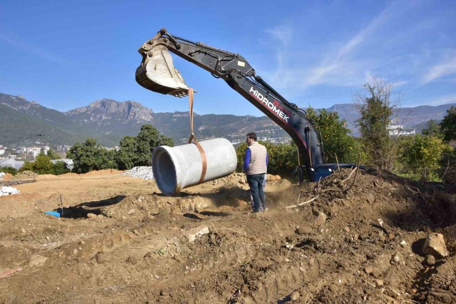 Alanya Belediyesi Alt Yapı Çalışmalarını Sürdürüyor