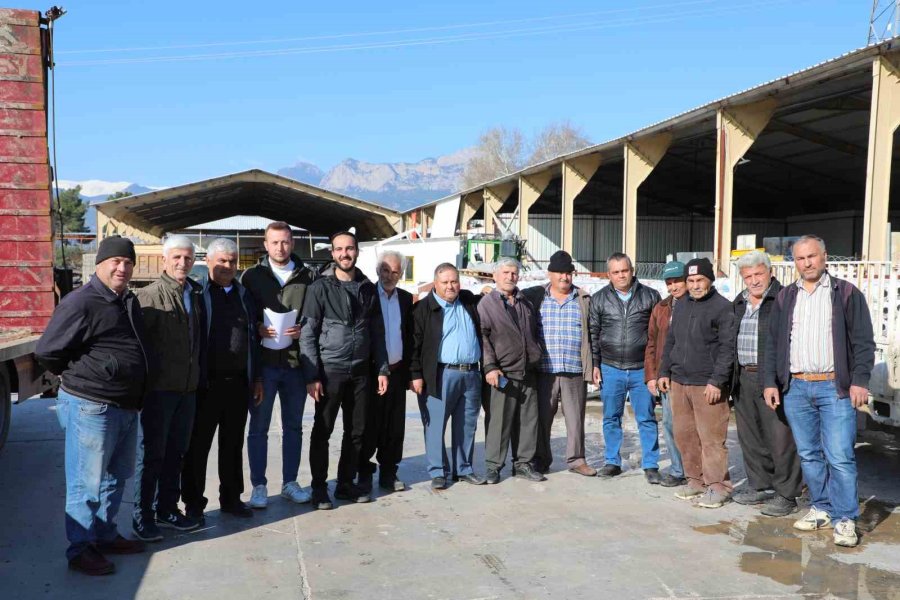 Alanya’da Çiftçilere 8 Bin 400 Metrekare Sera Naylonu Teslim Edildi