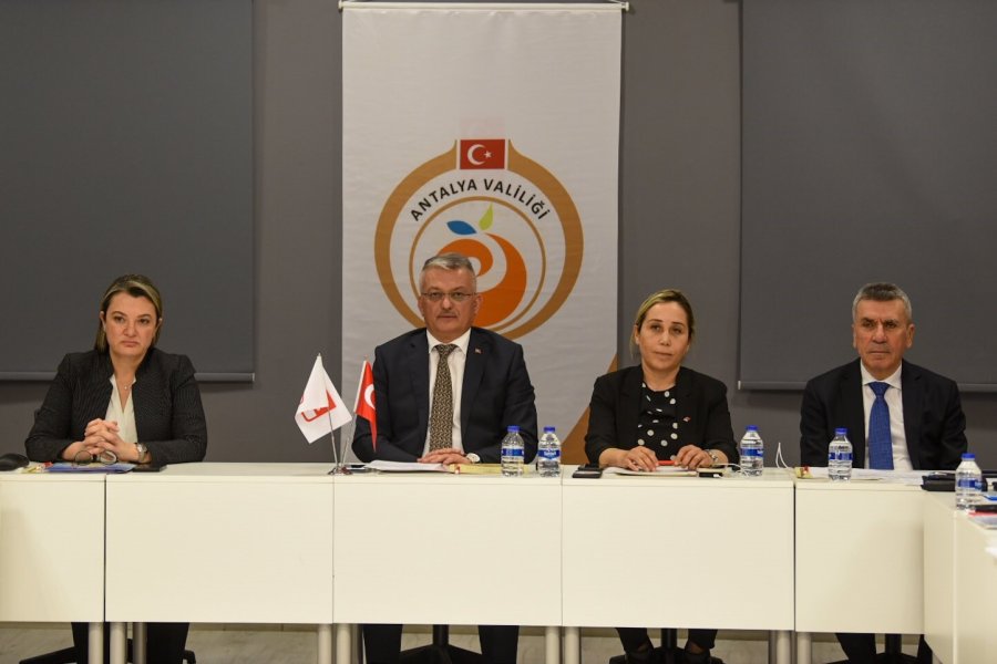 Antalya’da 13 Bin 421 Depremzede Öğrenci Okula Başladı