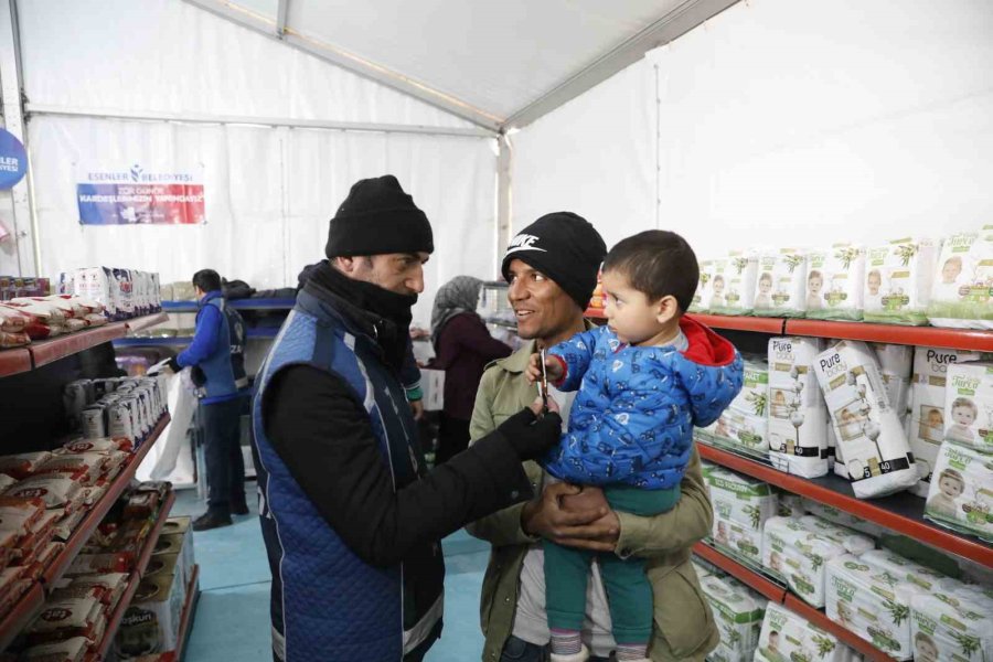 Esenler’den Büyük Afete Büyük Seferberlik