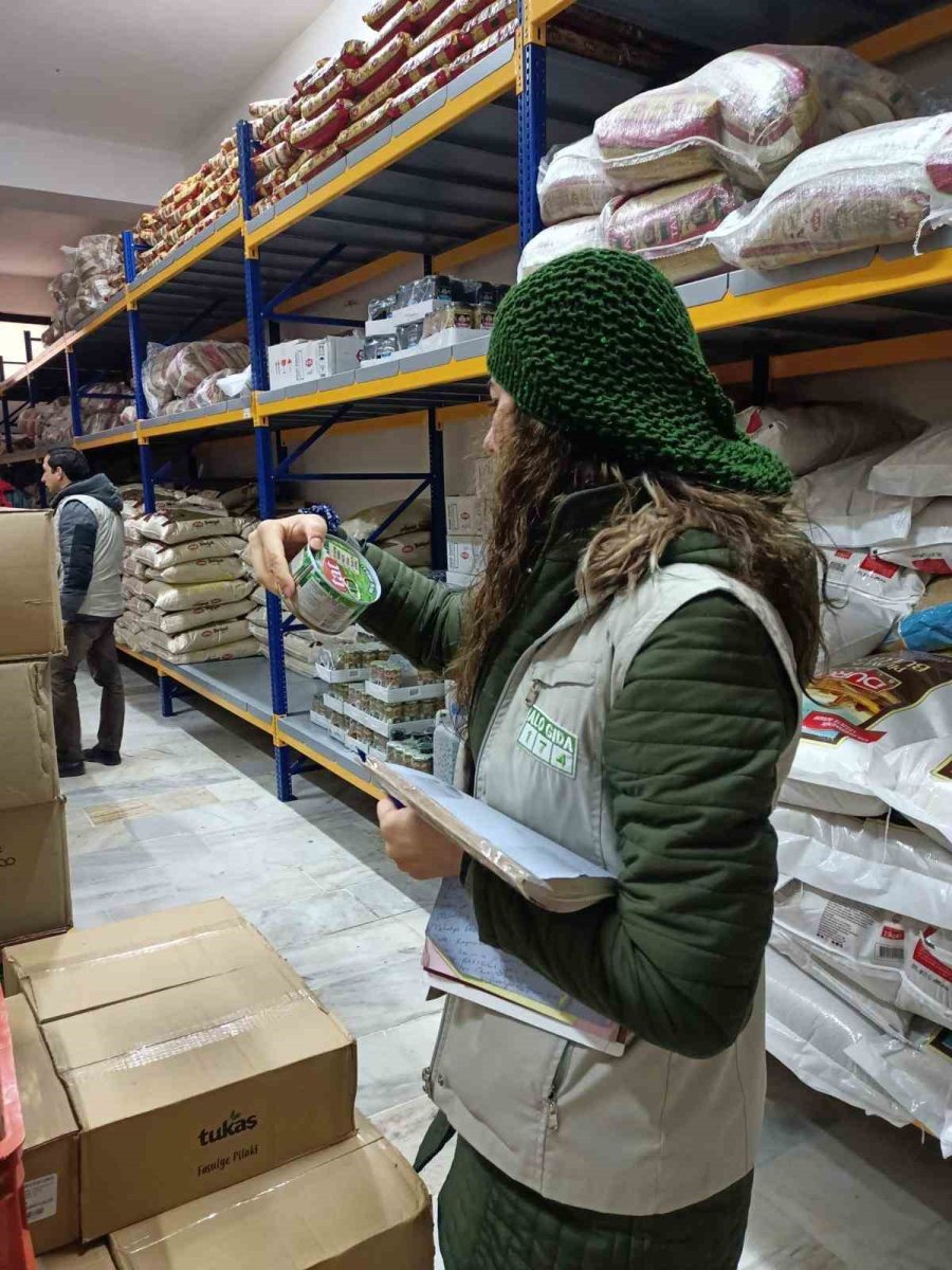 Tarım Ve Orman Bakanlığınca Deprem Bölgesinde Gıda Denetimleri Yapılıyor