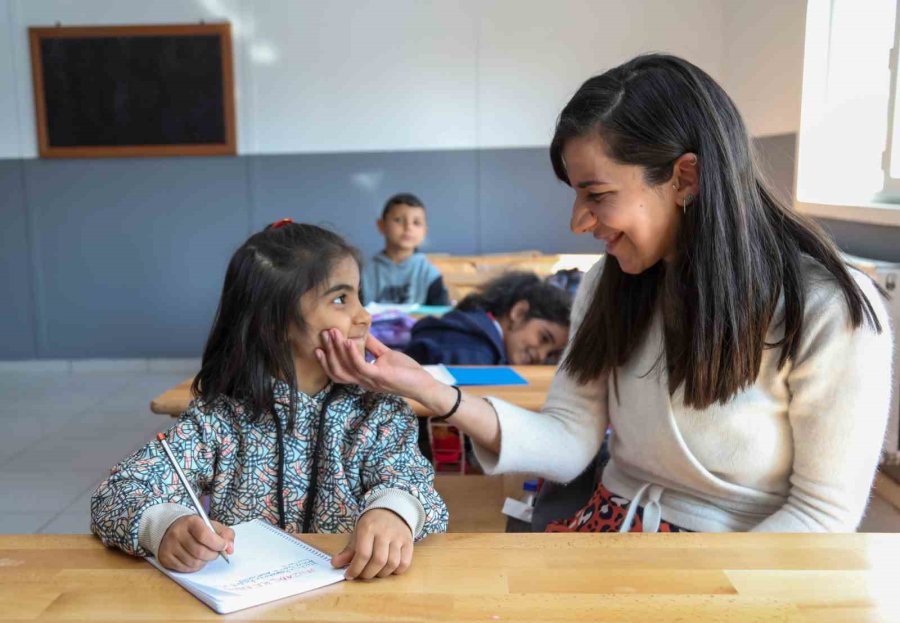 Konteyner Kentte Ders Zili Çaldı
