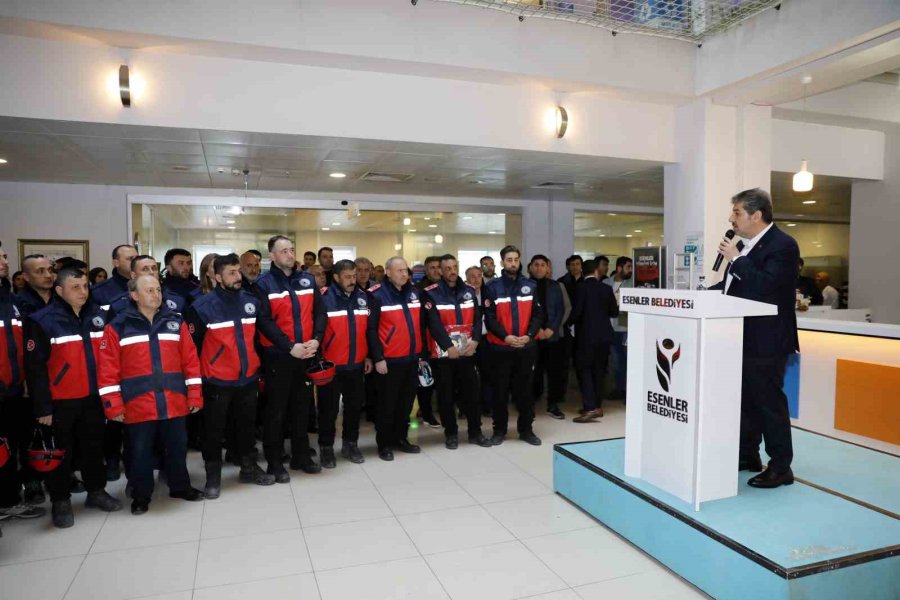 Can Kurtaran Eskat Minnetle Karşılandı