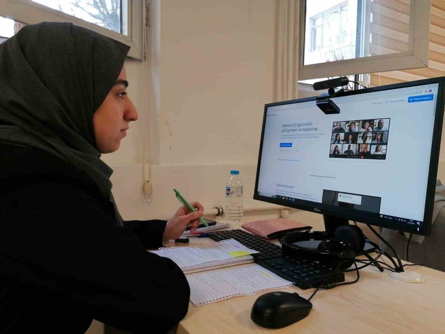 Gazi Üniversitesi Depremden Etkilenen Öğrencileri İçin ‘psikososyal Destek Programı’ Düzenledi