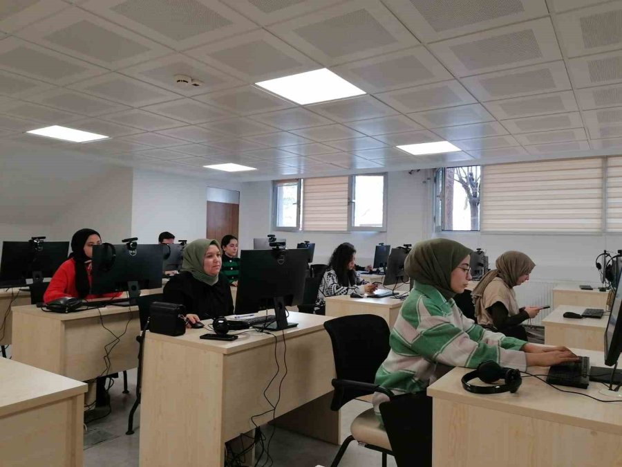 Gazi Üniversitesi Depremden Etkilenen Öğrencileri İçin ‘psikososyal Destek Programı’ Düzenledi