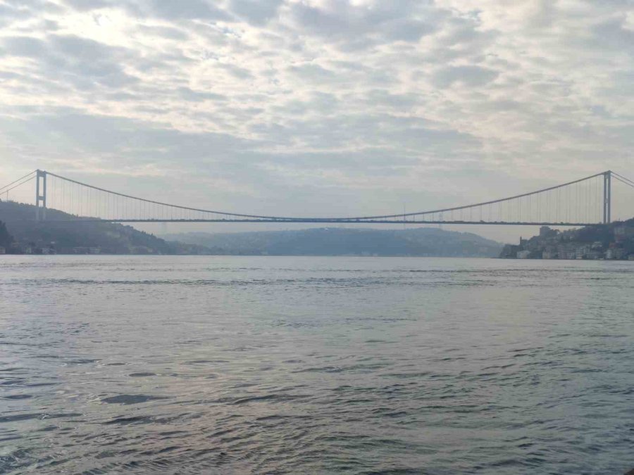 İstanbul Boğazı’nda Gemi Trafiğine Sis Engeli