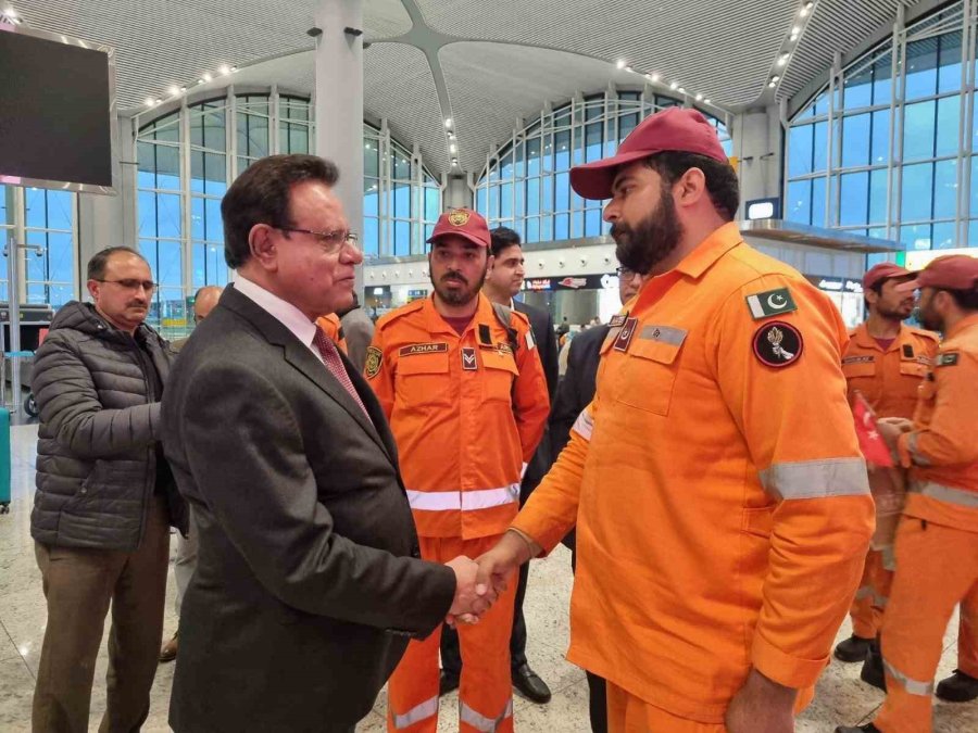 Pakistan Arama Kurtarma Ekibi İstanbul’dan Tören İle Uğurlandı