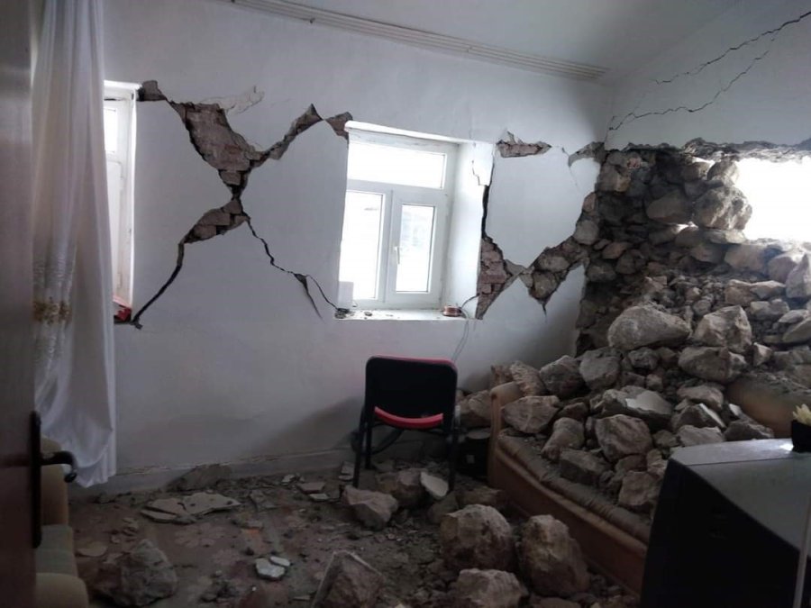 Bingöllüler, Yıkılan Köylerine Dikkat Çekiyor