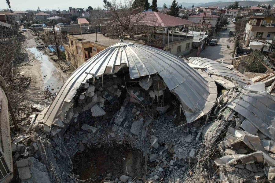 Kahramanmaraş’taki Depremde Kubbesi Ve Minaresi Yıkılan Camii Havadan Görüntülendi