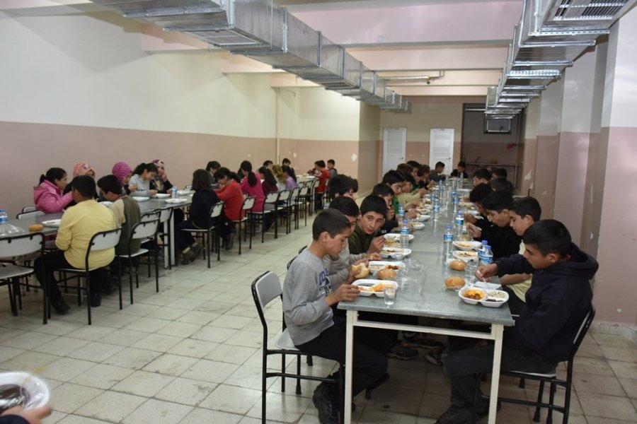 Karaman’da Ücretsiz Yemek Uygulamasının Çerçevesi Genişletildi