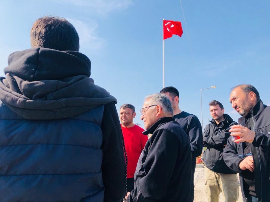 Başkan Büyükkılıç Ve Meclis Üyelerinden Konteyner Kent Ziyareti