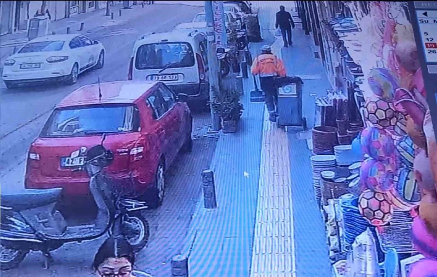 Kilis’ De Temizlik İşçisinin Başına Düşen Sıva Güvenlik Kameralarına Yansıdı