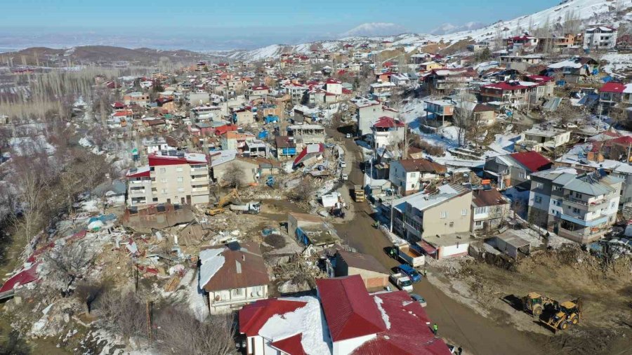 Hacılar Ve Develi Belediyeleri Göksun’da Çalışmalara Destek Veriyor