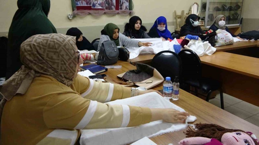 ’ölü Yıkayıcısı’ Olarak Bilinen ’gassallık’ Mesleğine Deprem Sonrası İlgi Arttı