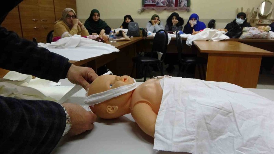 ’ölü Yıkayıcısı’ Olarak Bilinen ’gassallık’ Mesleğine Deprem Sonrası İlgi Arttı