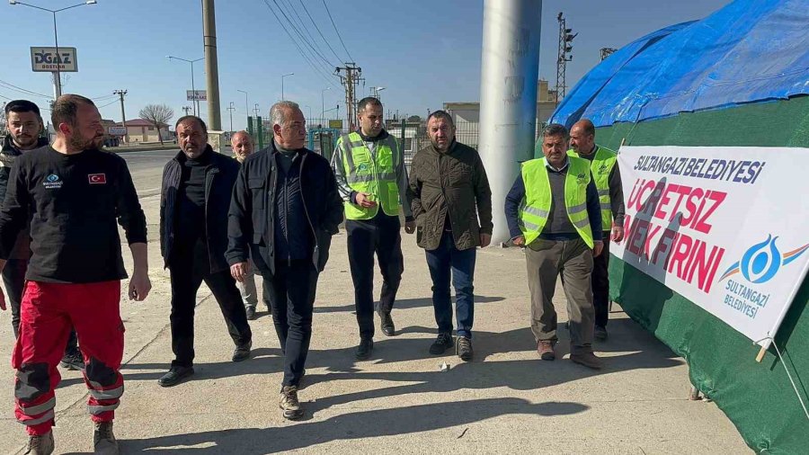 Sultangazi Belediyesi’nden Deprem Bölgesine Sıcak Ekmek