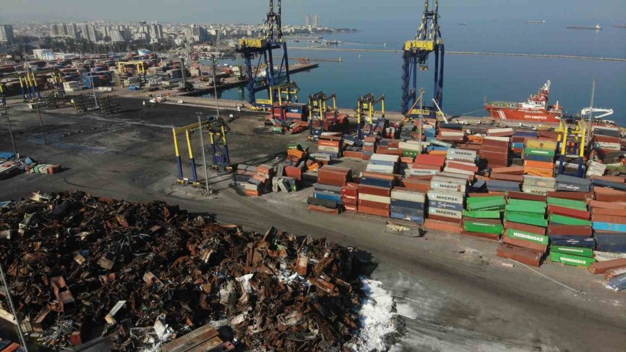 Yangının Ardından İskenderun Limanı’ndaki Ayrıştırma Çalışmaları Havadan Görüntülendi