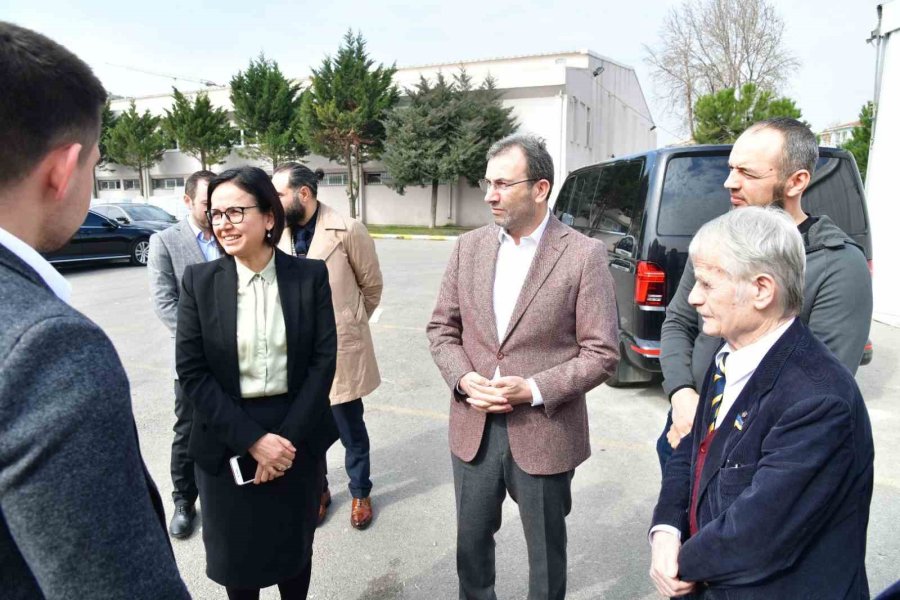 Kırım Tatar Türklerinden Deprem Bölgesine Yardım Tırı