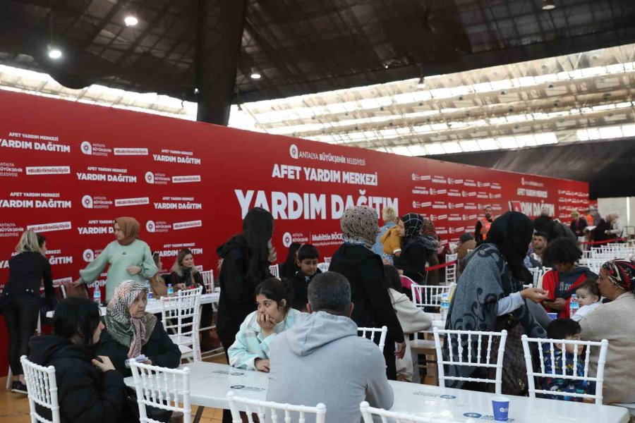 Büyükşehir’den 13 Bin 574 Depremzede Aileye Yardım