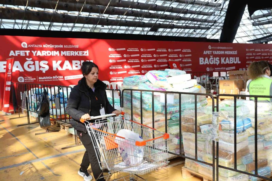 Büyükşehir’den 13 Bin 574 Depremzede Aileye Yardım