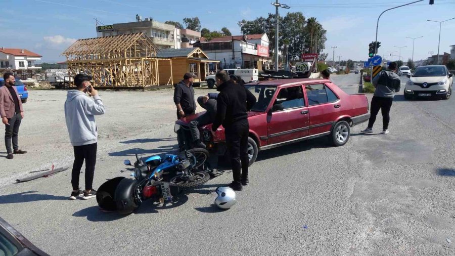 Kazada Otomobil Üzerine Düşen Yaralının Hali Görenleri Hayrete Düşürdü