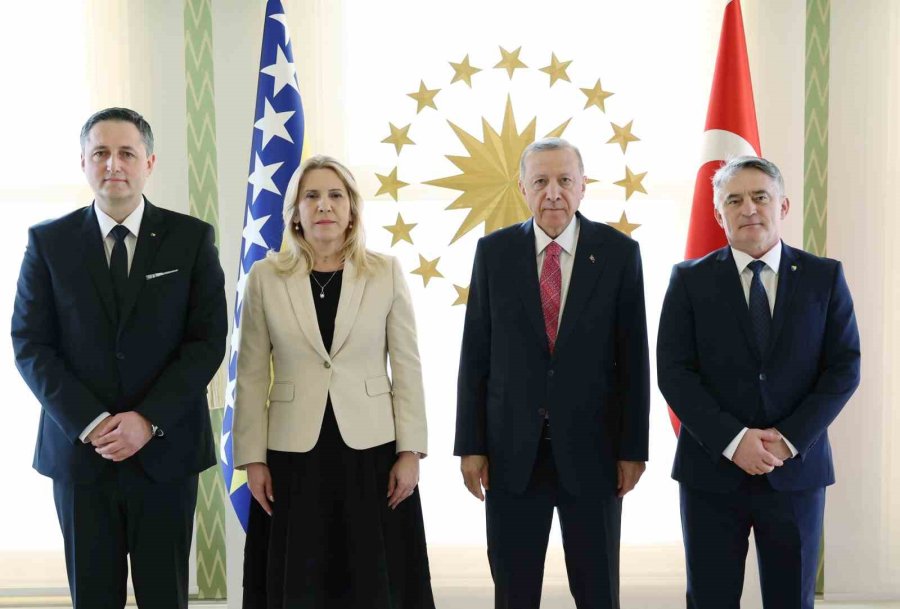 Cumhurbaşkanı Erdoğan, Bosna Hersek Devlet Başkanlığı Konseyi Üyeleriyle Görüştü
