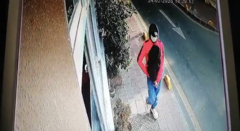 Fatih’te Madde Müptelâsı Adam Pompalı Tüfekle Dehşet Saçtı:1 Yaralı