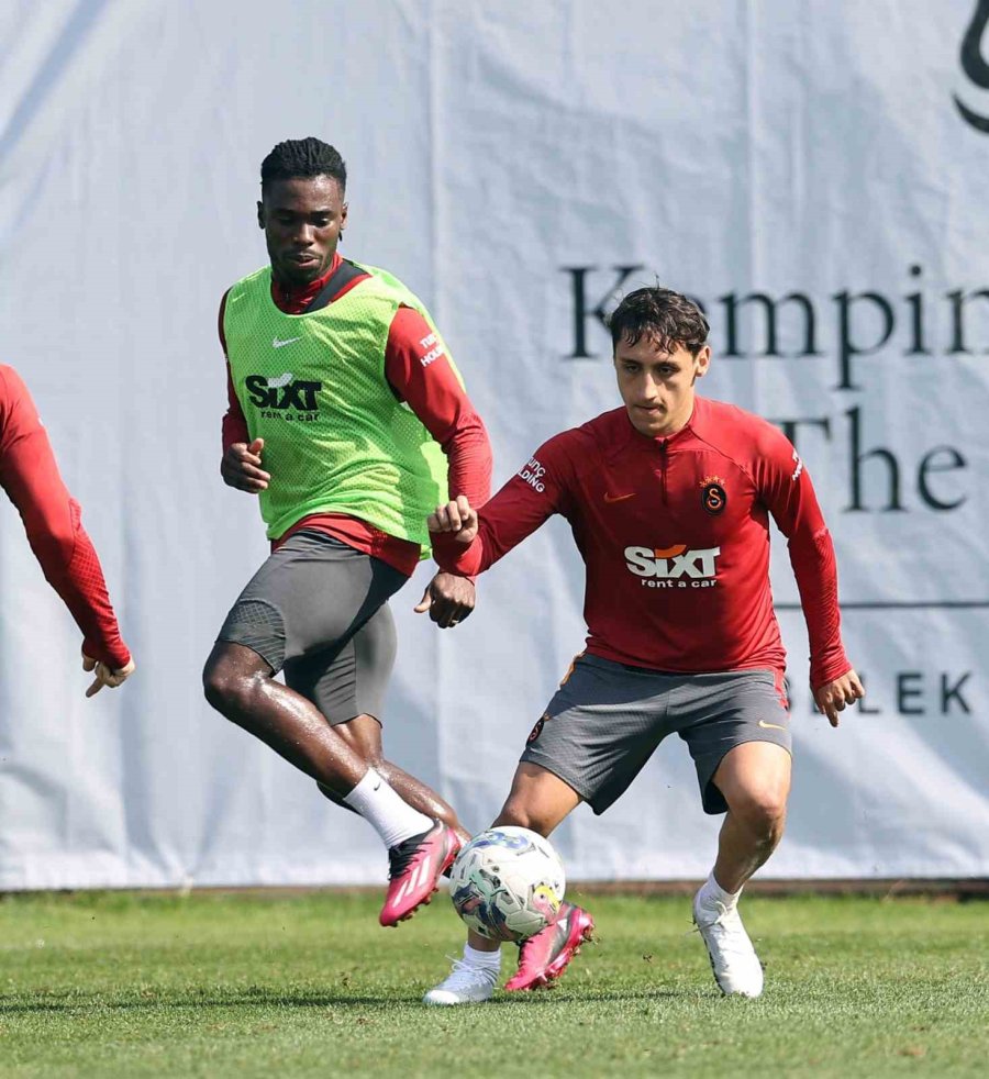 Galatasaray Hazırlıklarını Sürdürdü