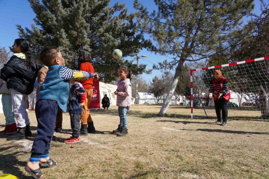 Kızılay’dan Afetzede Çocuklara Yönelik Psiko Sosyal Destek