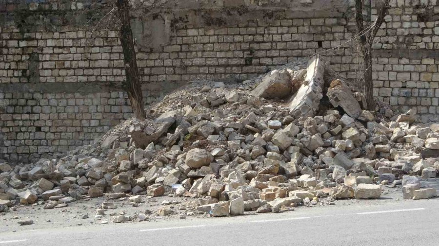 Tarihi Kahramanmaraş Kalesi Depremde Ayakta Kaldı