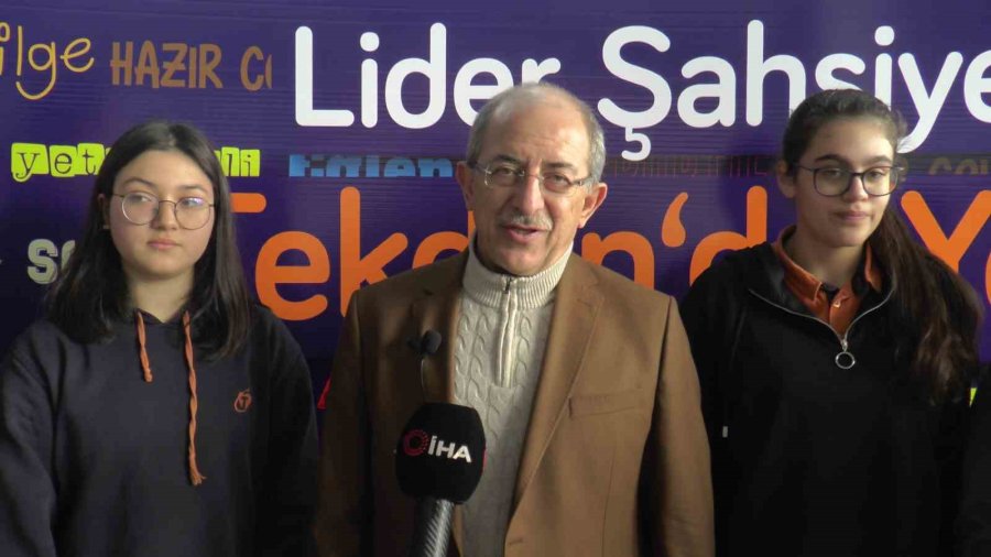 Öğrencilerden Depremzedeler İçin Hayır Panayırı