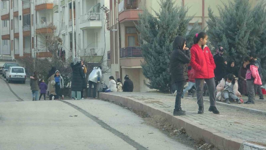 Konya’daki Deprem Aksaray’ı Da Salladı