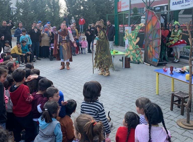 Osmaniye’de Depremzede Çocuklar, Kültür Ve Turizm Bakanlığının Etkinlikleriyle Moral Buluyor