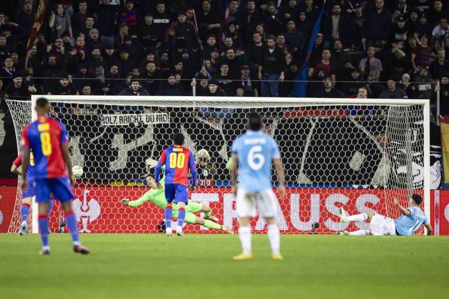 Uefa Konferans Ligi: Basel: 1 - Trabzonspor: 0 (ilk Yarı)